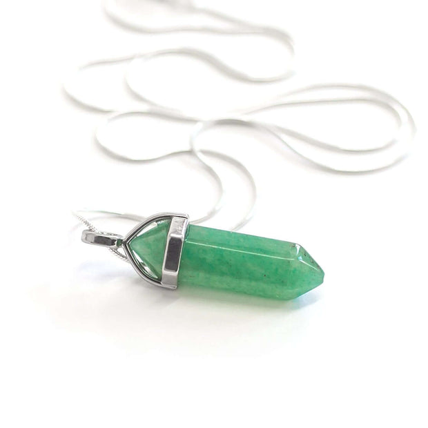 Side view of green healing pendant Aventurine complete with stainless steel snake chain